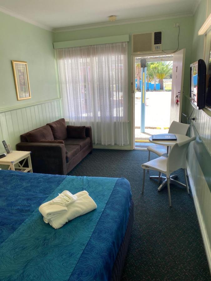 Paddle Steamer Motel Swan Hill Exterior photo