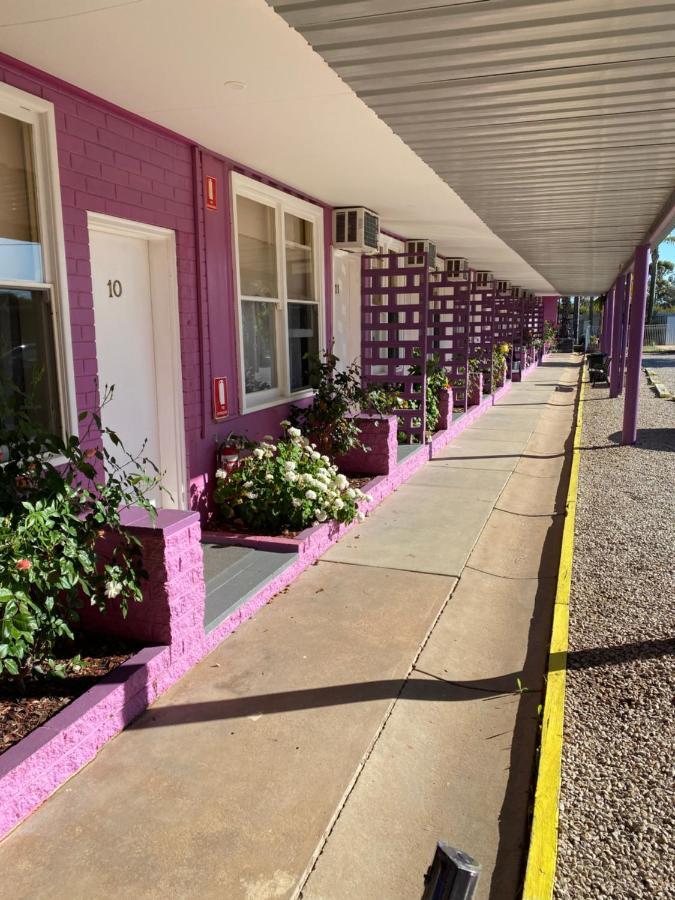 Paddle Steamer Motel Swan Hill Exterior photo
