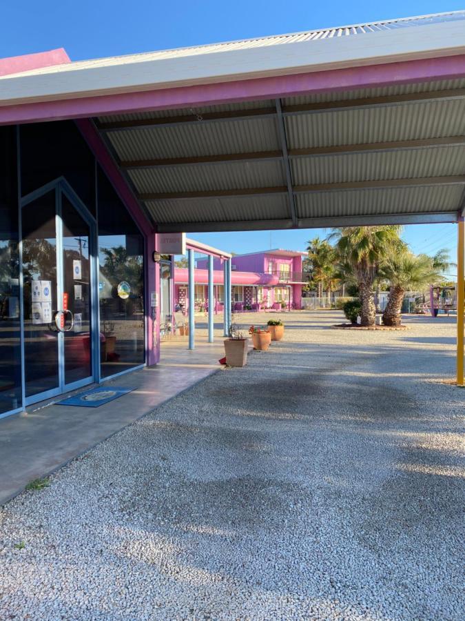 Paddle Steamer Motel Swan Hill Exterior photo
