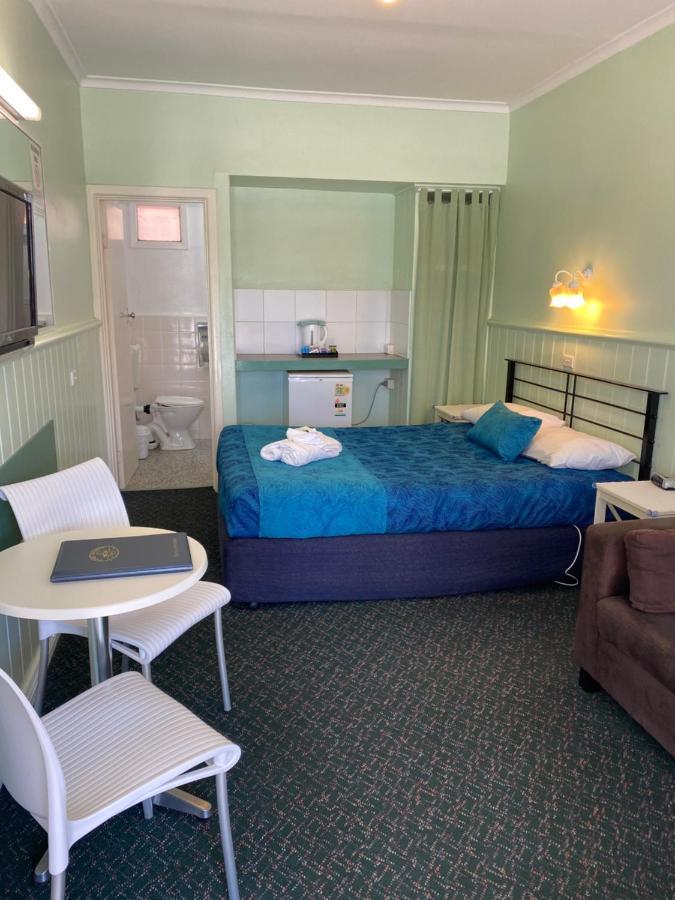 Paddle Steamer Motel Swan Hill Exterior photo